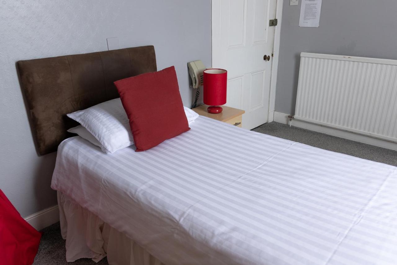 Carlton Hotel Forres Bagian luar foto